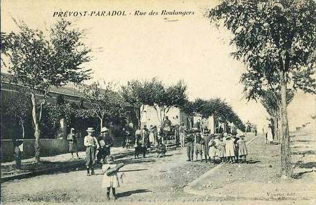 Prevost Paradol 01.jpg